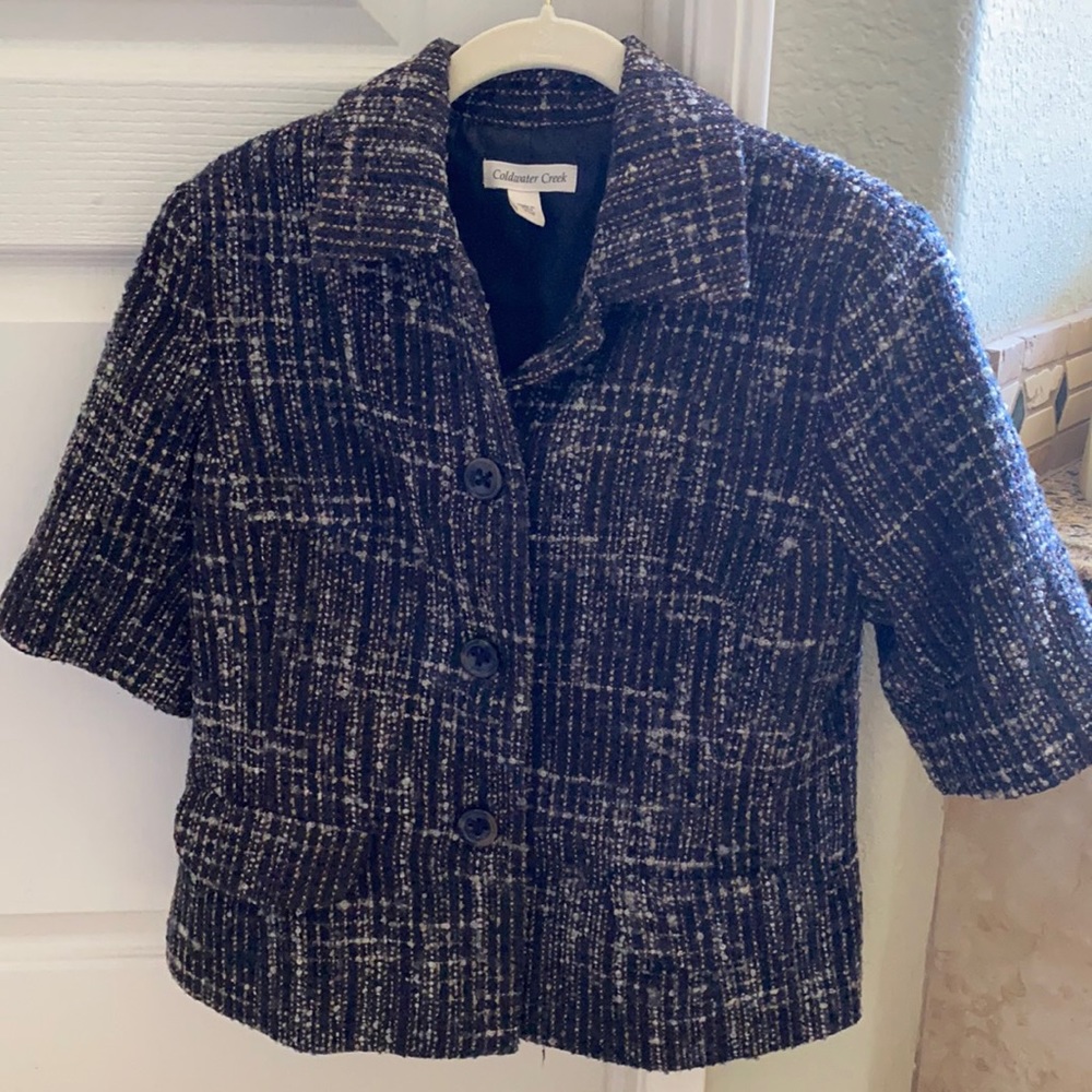 Short Sleeves Semi Fitted Jacket
